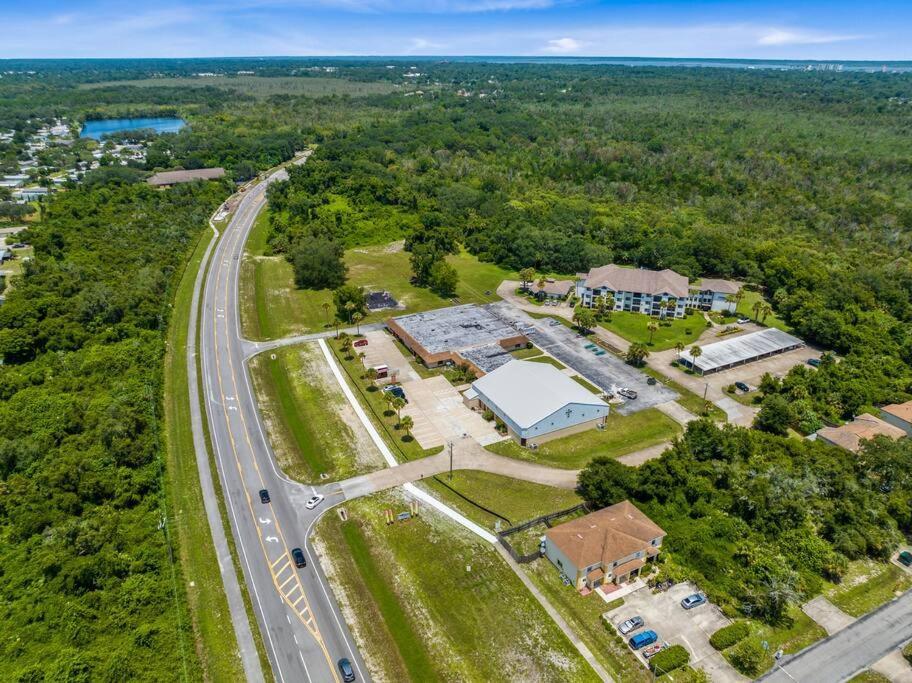 Oasis 317 - Space To Unwind Apartment Titusville Exterior photo