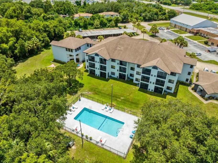 Oasis 317 - Space To Unwind Apartment Titusville Exterior photo