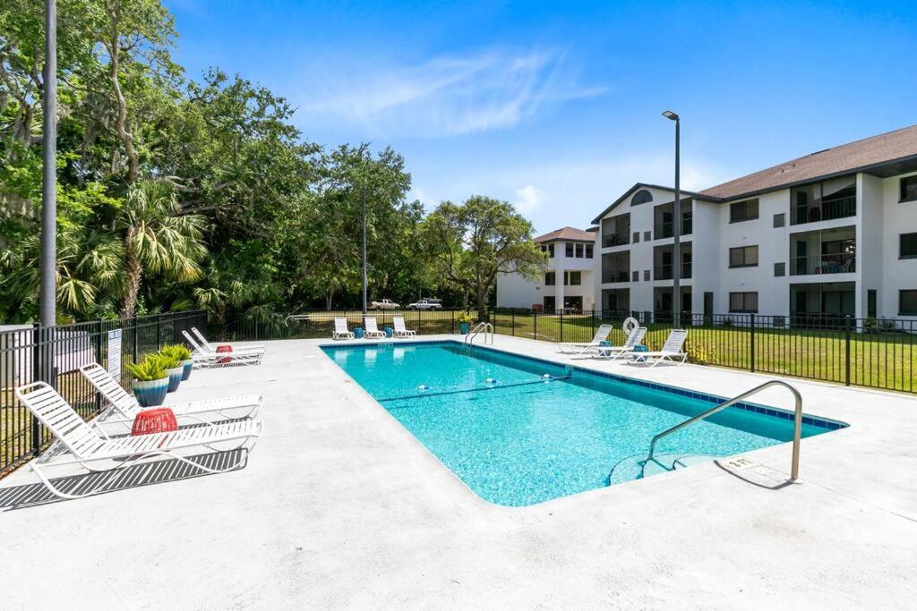 Oasis 317 - Space To Unwind Apartment Titusville Exterior photo